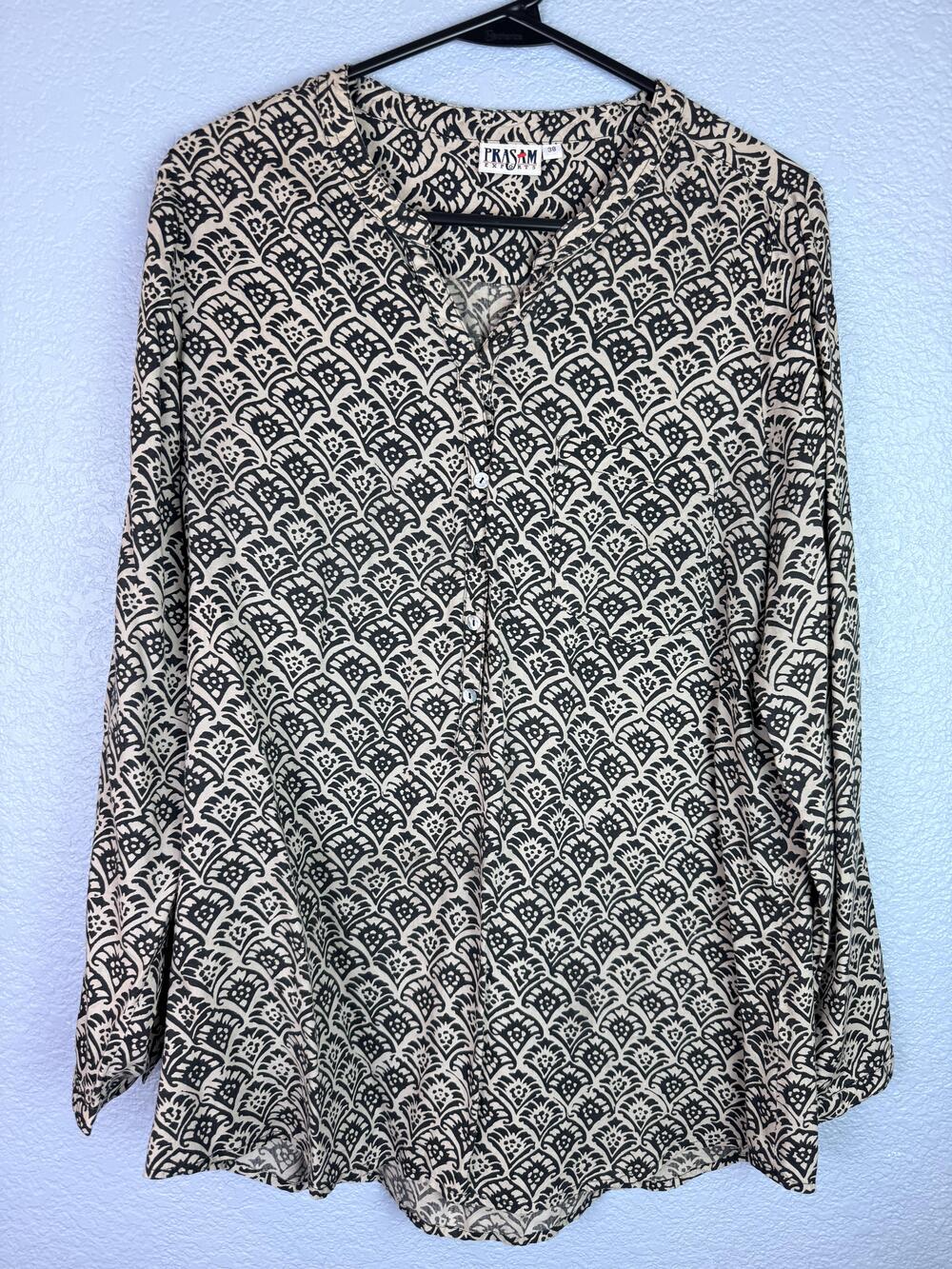 PRASAM EXPORTS Blouse Womens 38 Beige Black Floral Button Henley Tunic Top